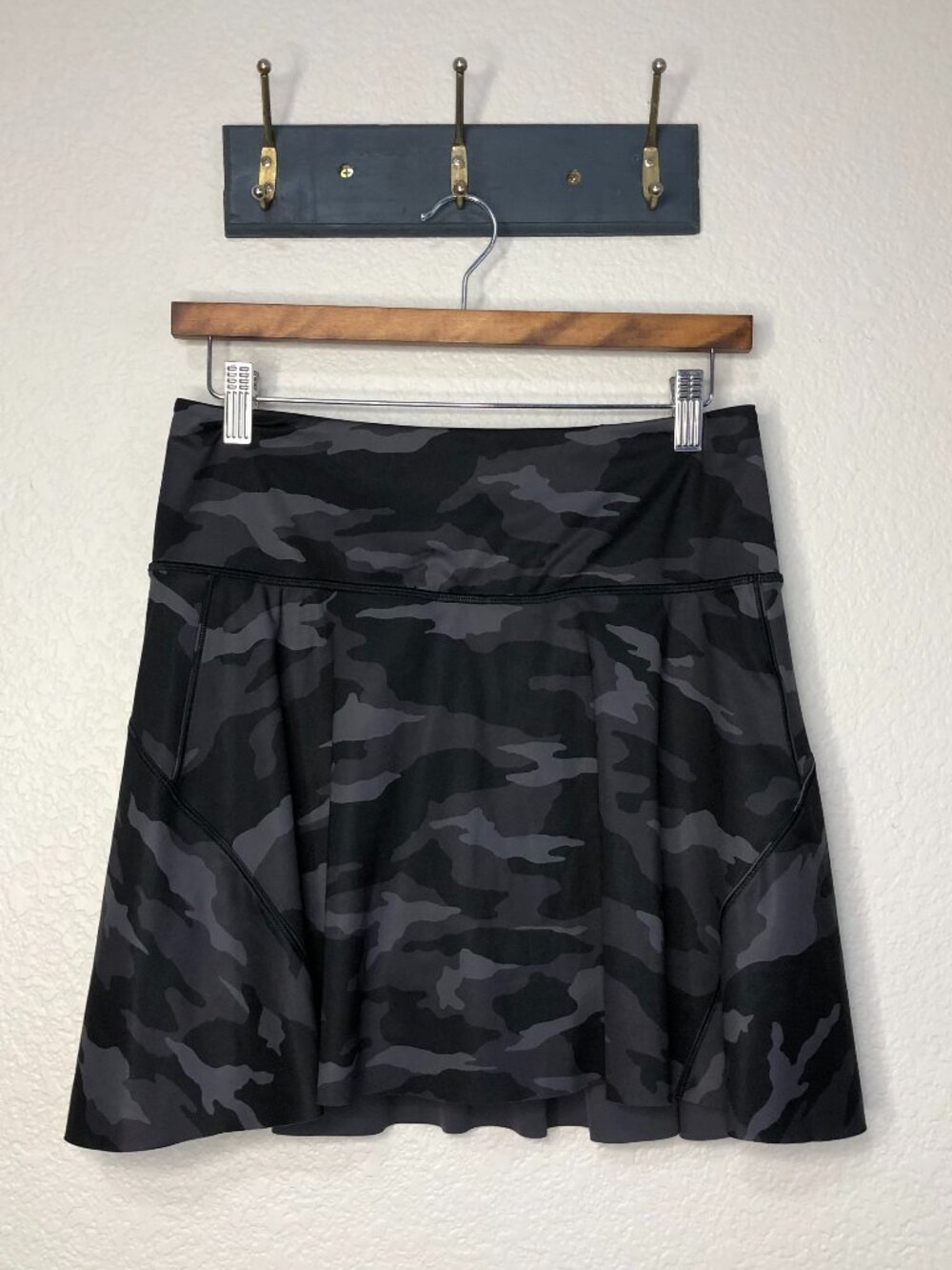 Athleta Black Camo Ace Printed Tennis Skort 15.5" Women's S Athletic Pickleball
